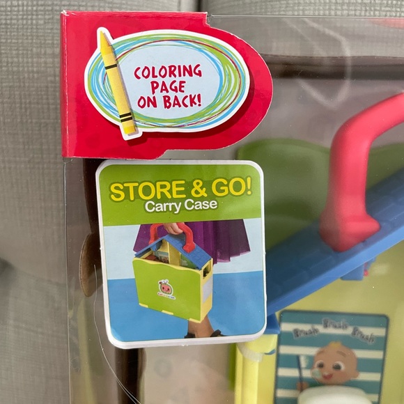 Cocomelon pop and play travel house figures toys playset - Picture 3 of 9